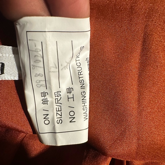 Elegant Orange Marrón Wedding Dress - Picture 8 of 16